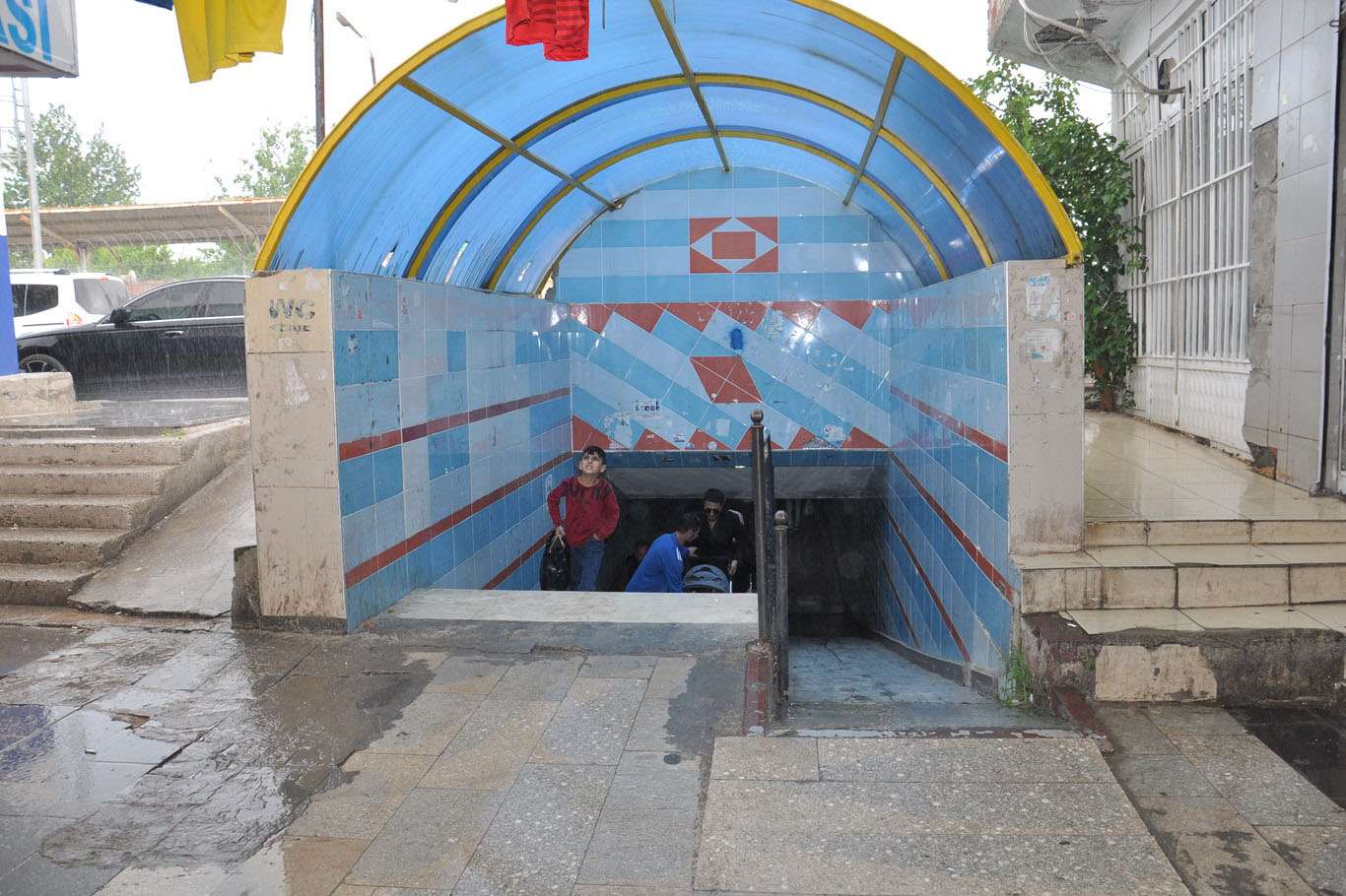 Batman’ın ilk ve tek yaya yer altı geçidi içler acısı durumda Batman’ın ilk ve tek yaya yer altı geçidi içler acısı durumda
